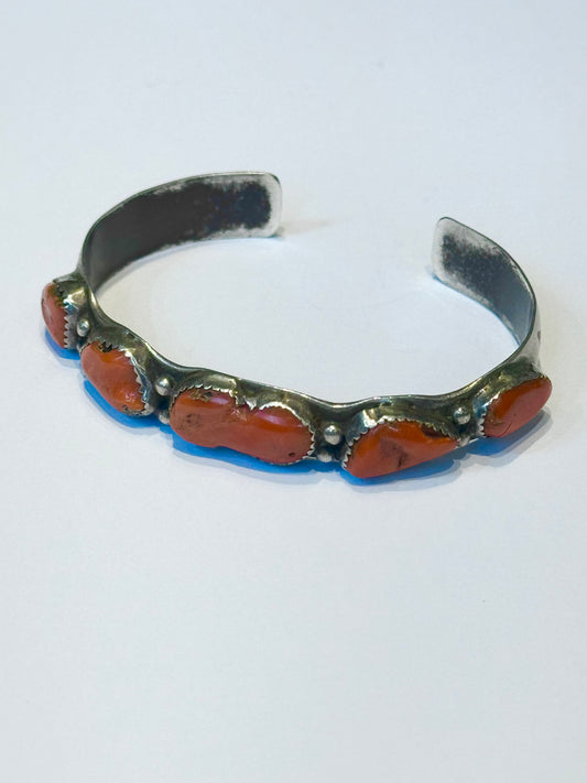 Vintage 1970s Navajo Beautiful coral Bracelet