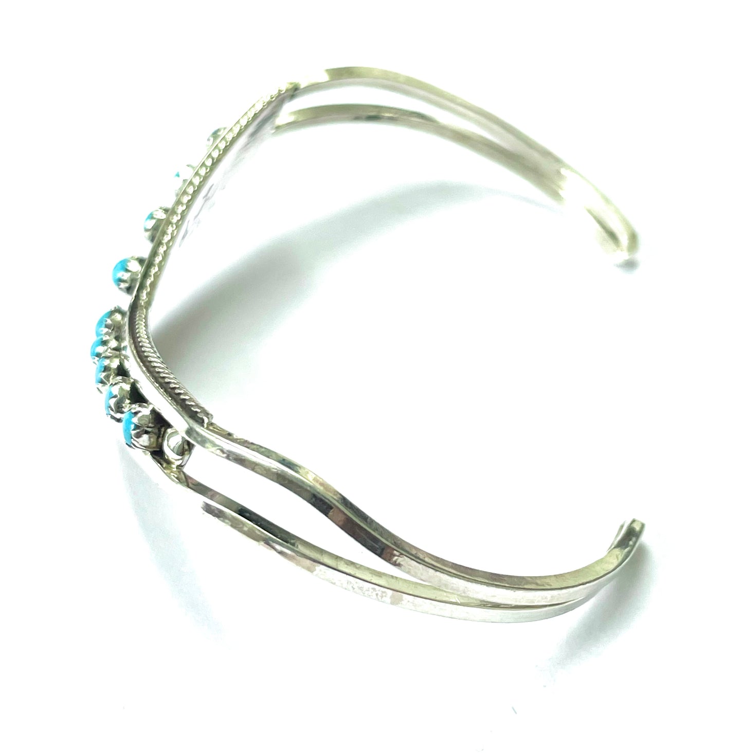 Zuni bracelet in v shape easy shape