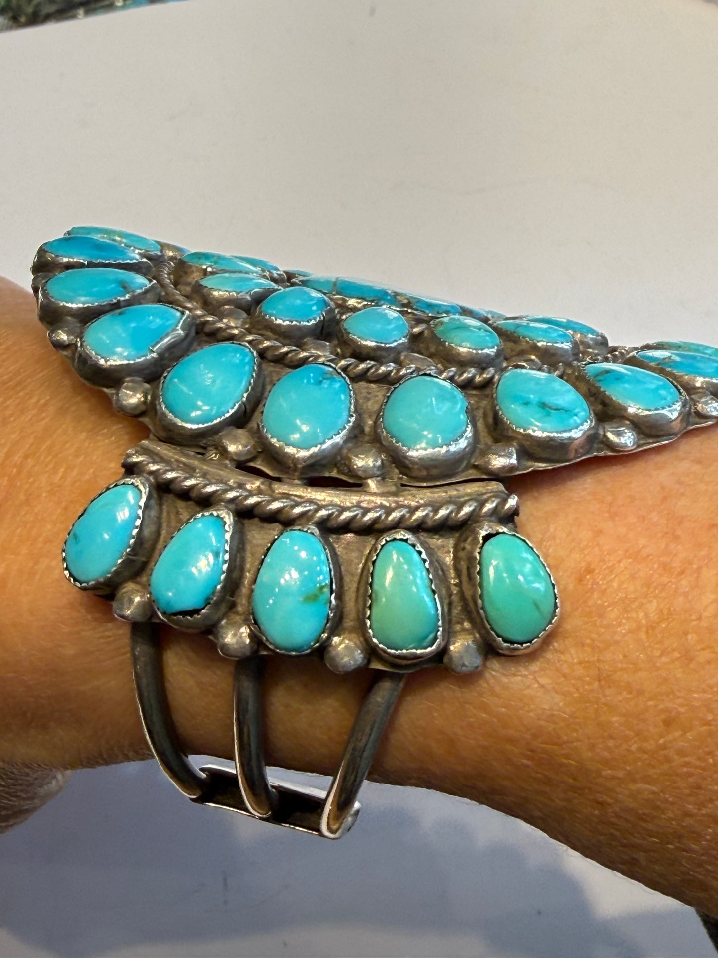 Beautiful vintage 1950s turquoise bracelet