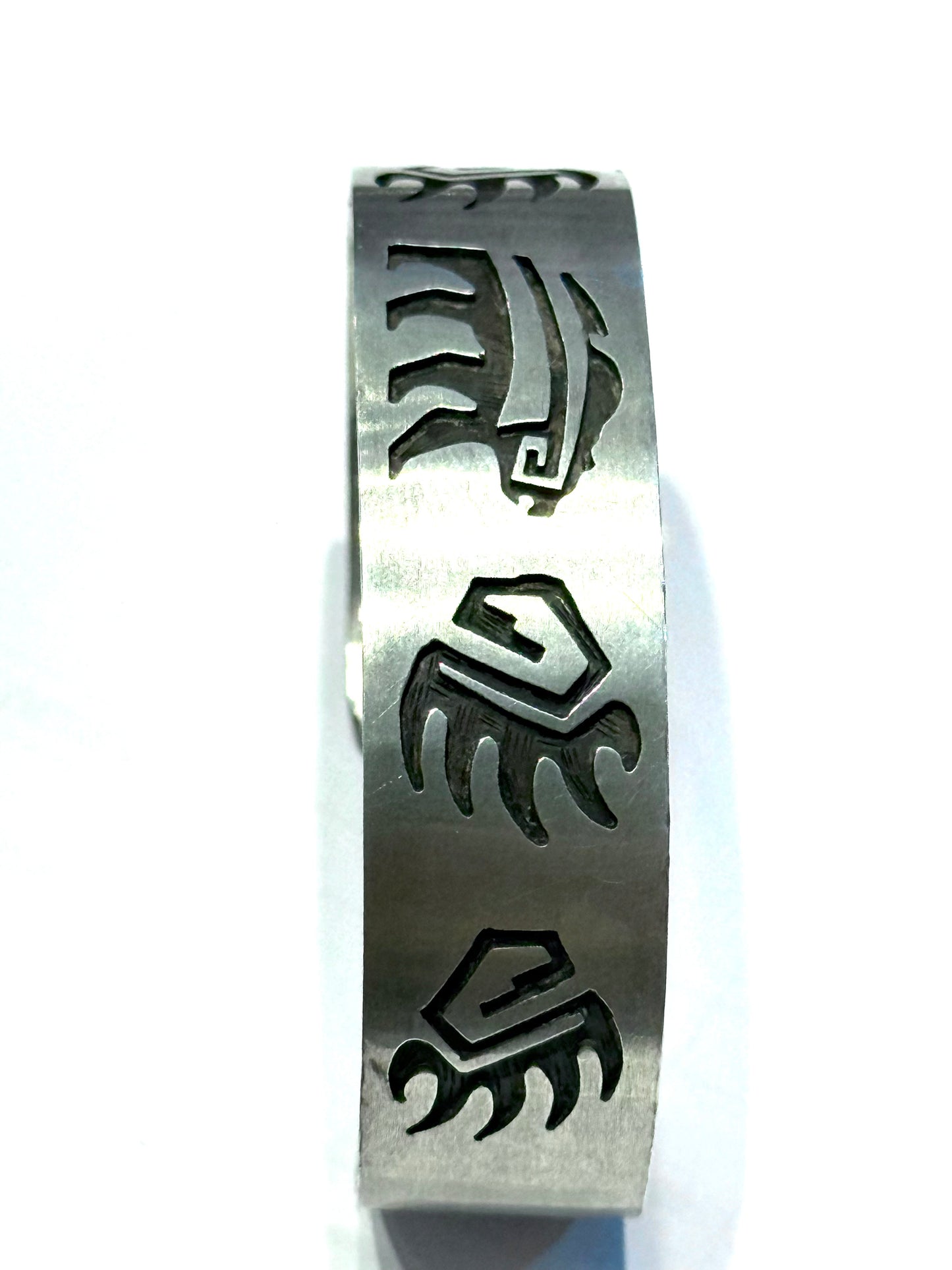 Navajo bracelet bear claw design