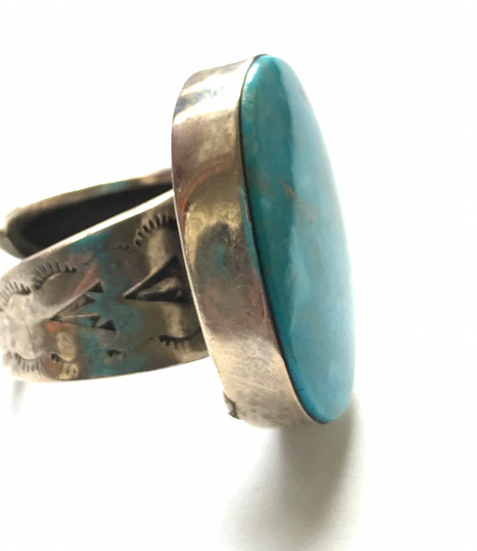 Oval adjustable large stone ring