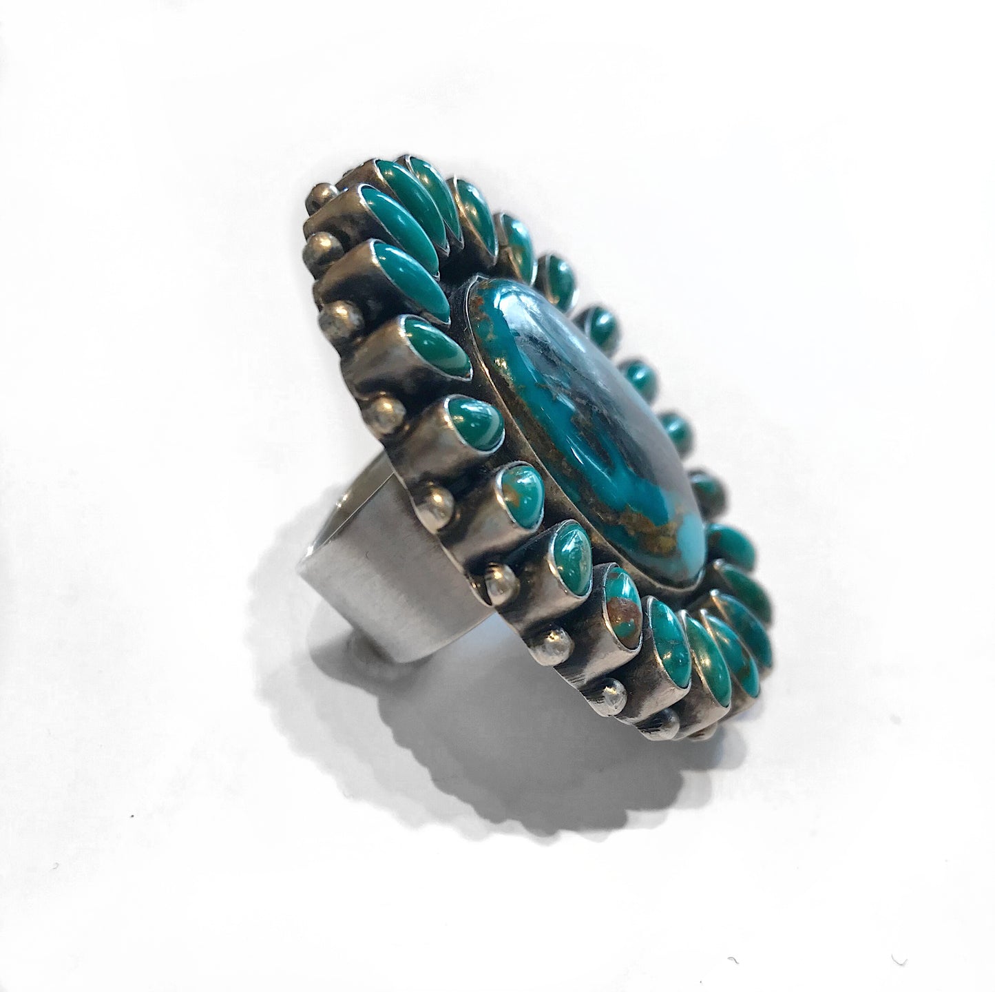 Large B. Johnson Cluster Ring