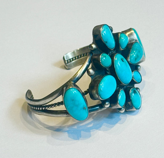 Beautiful turquoise bracelet