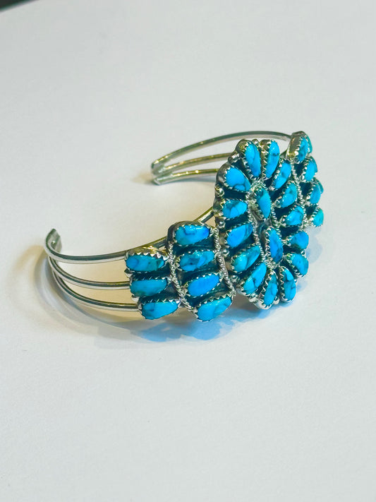Beautiful turquoise cluster bracelet