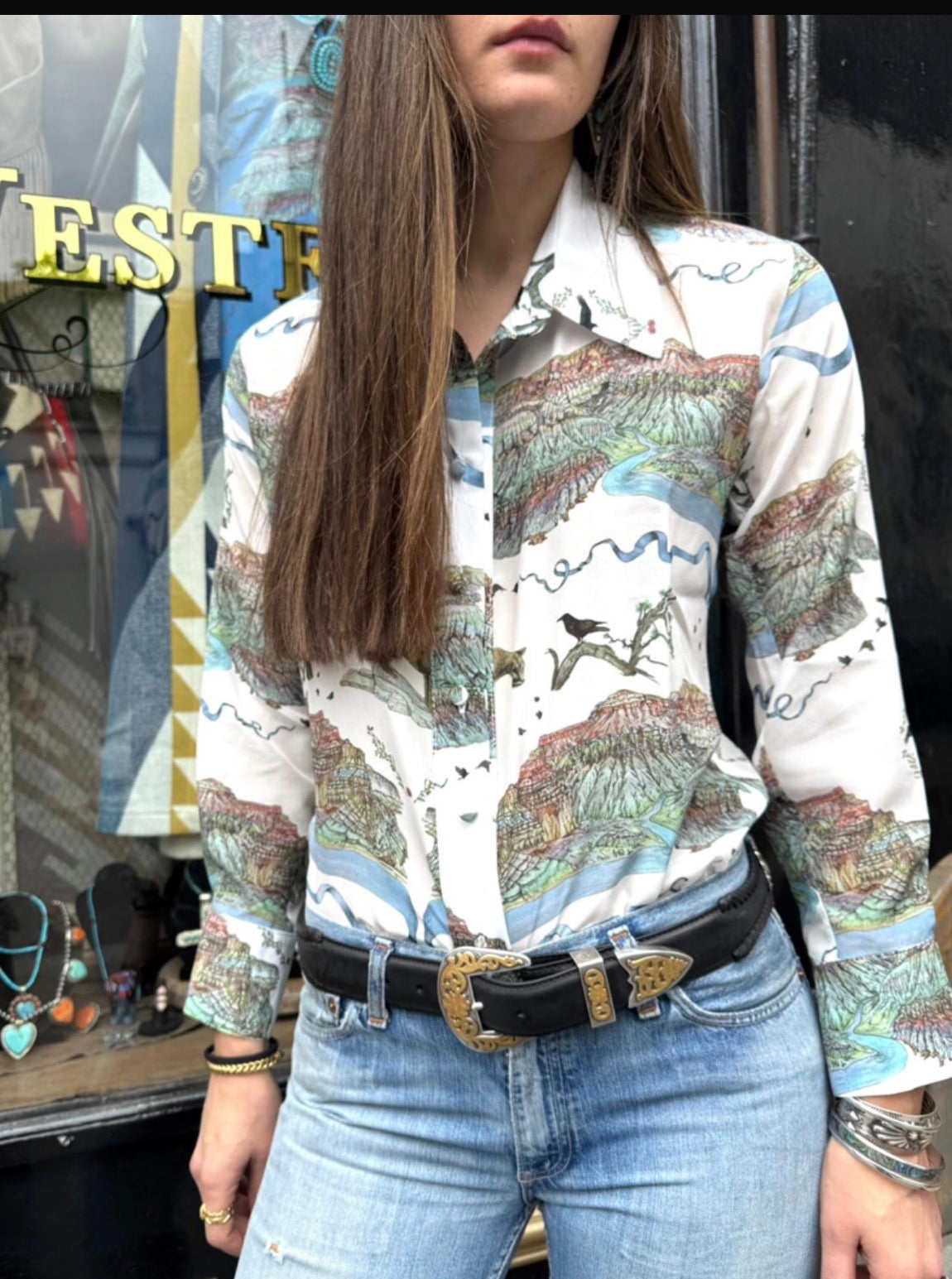 White Mountain lion shirt