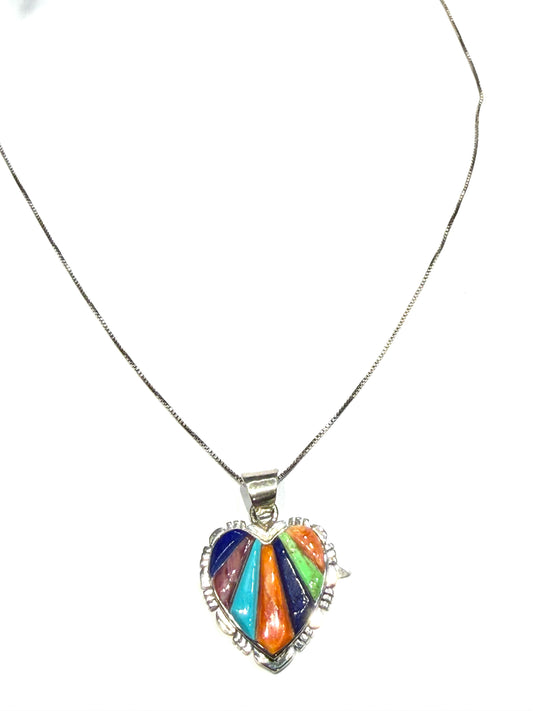 Heart inlaid pendent& chain