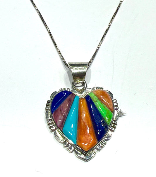 Heart inlaid pendent& chain