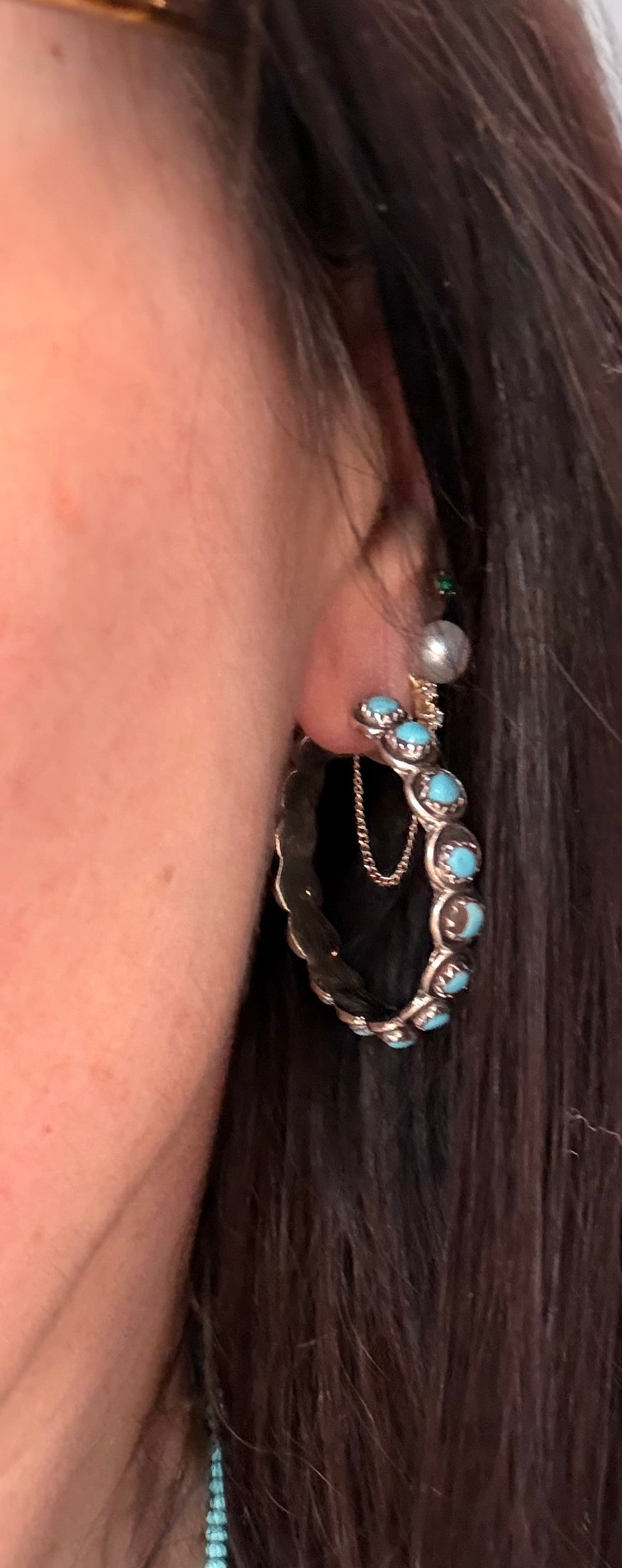 Medium hoop earring