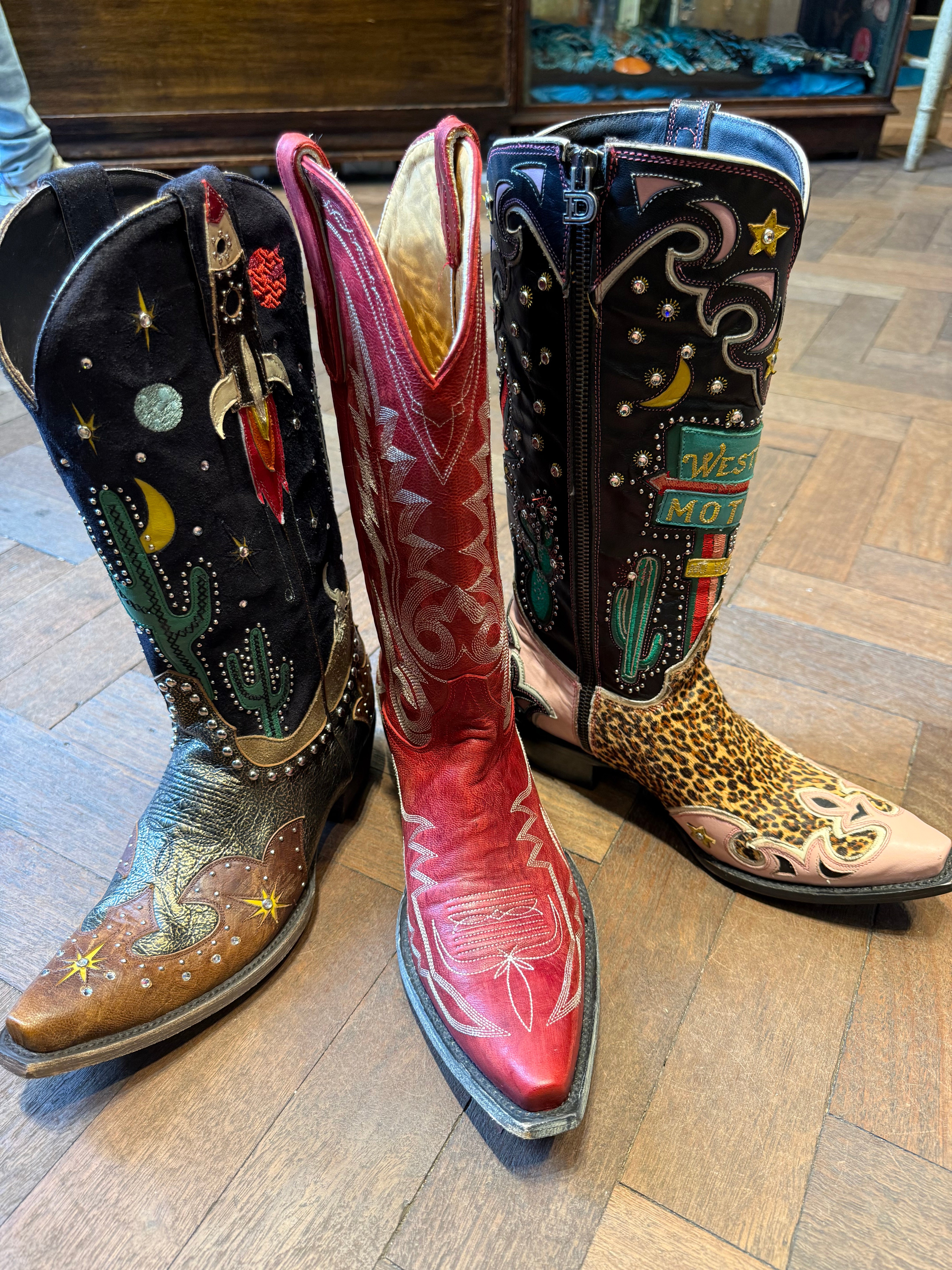 Space cowboy boot
