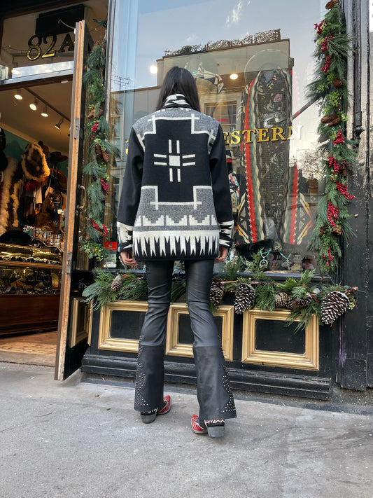 Black & white concho pocket