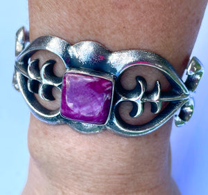 Beautiful purple stone bracelet