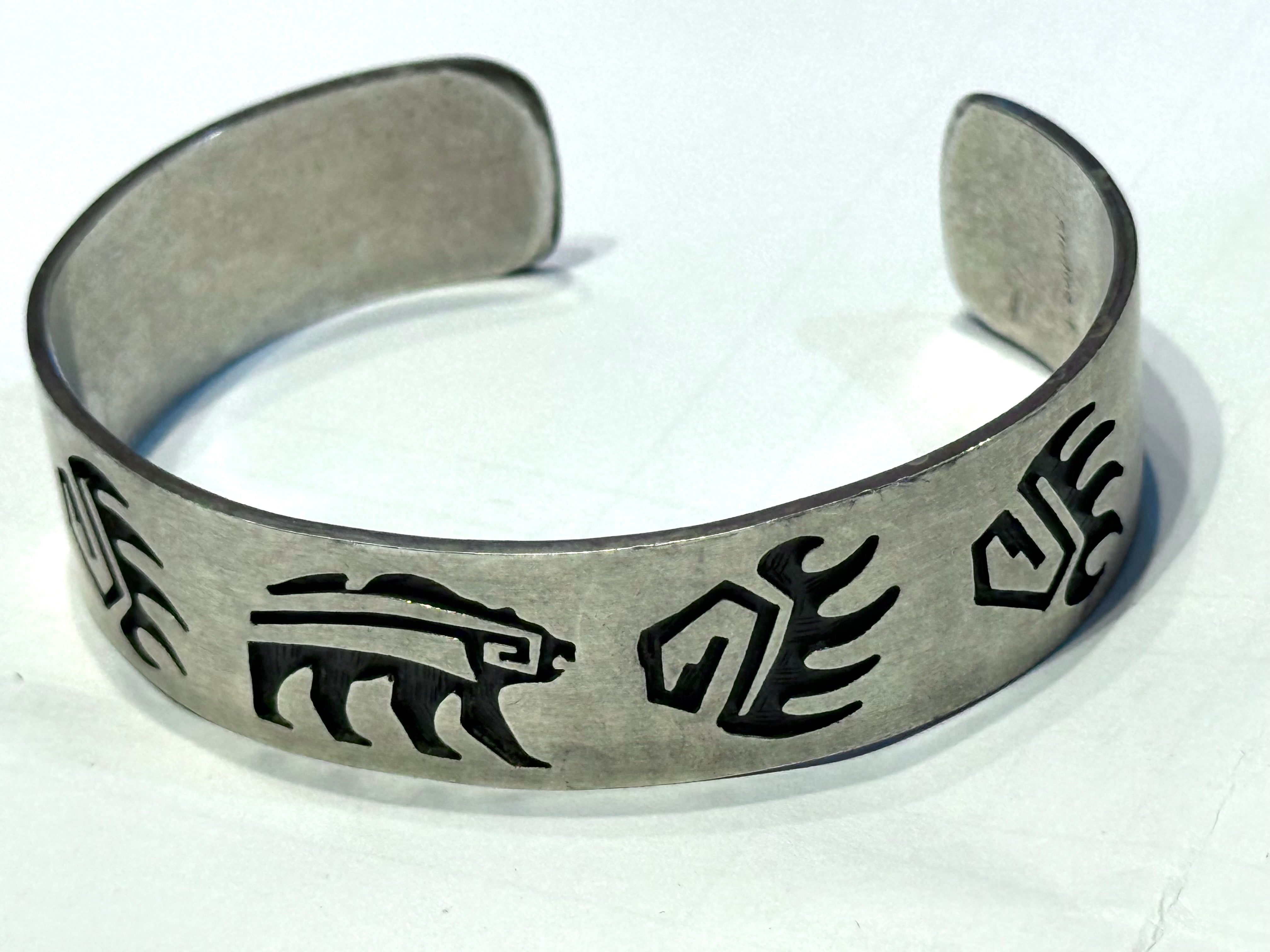 Navajo bracelet bear claw design