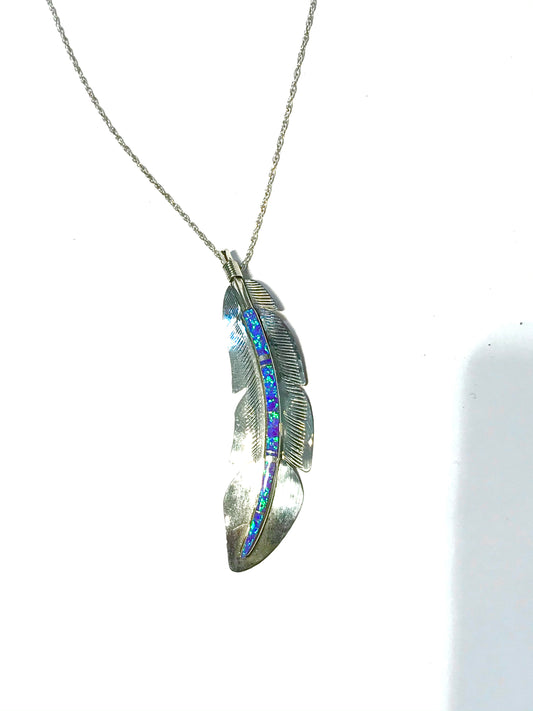 Large feather pendent