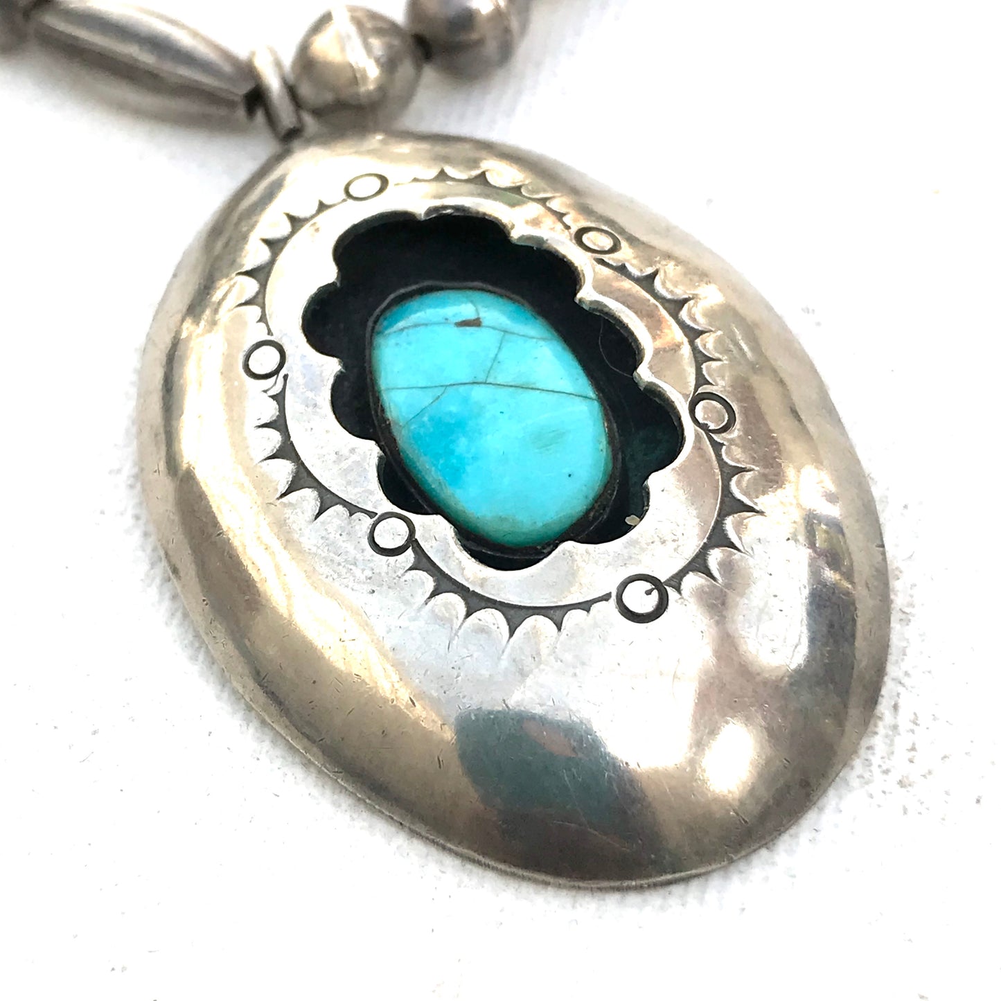 Vintage 1970s show box necklace