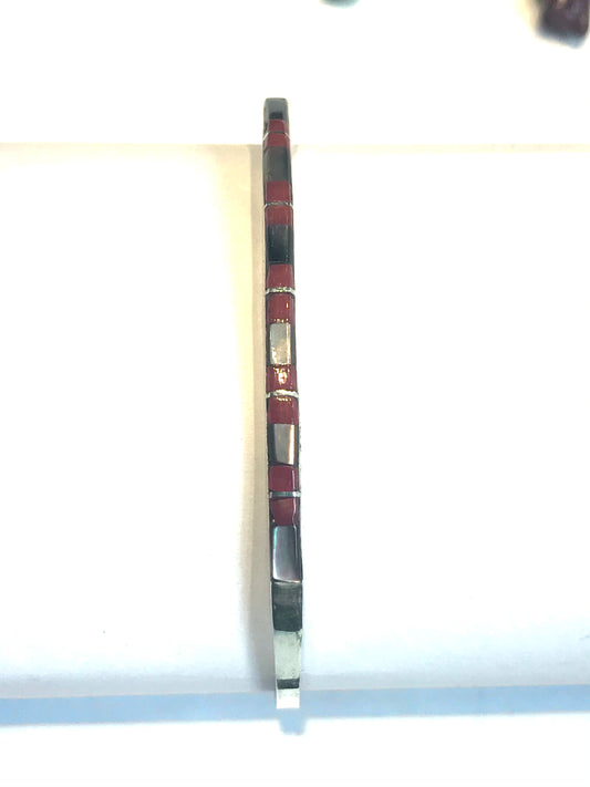 Fine coral and jet bracelet