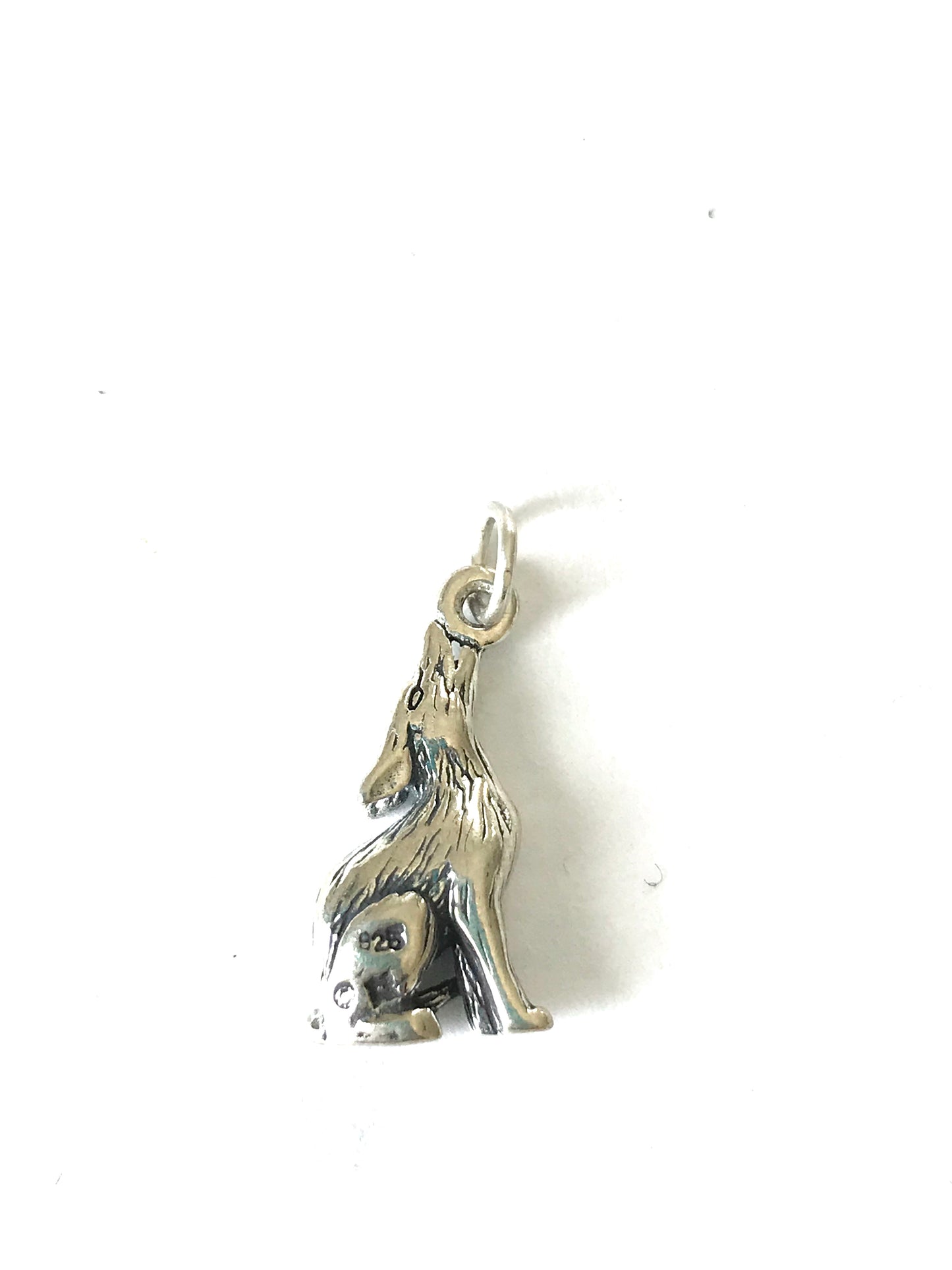 Wolf charm / pendent