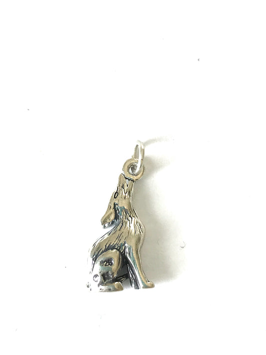 Wolf charm / pendent