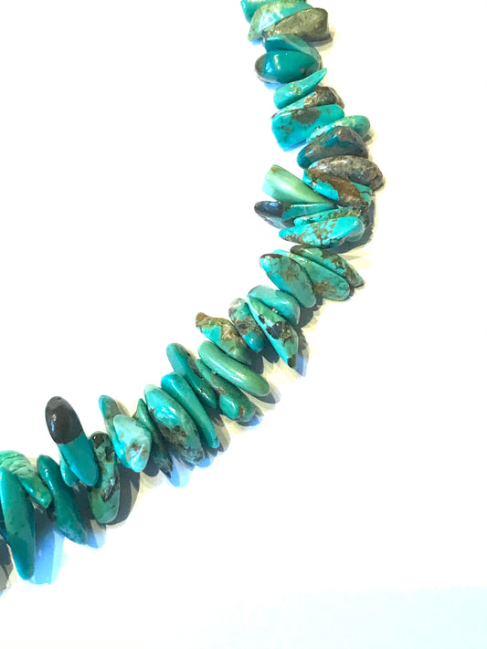 Stunning  turquoise nugget necklace