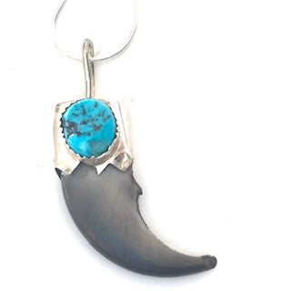 Claw pendent