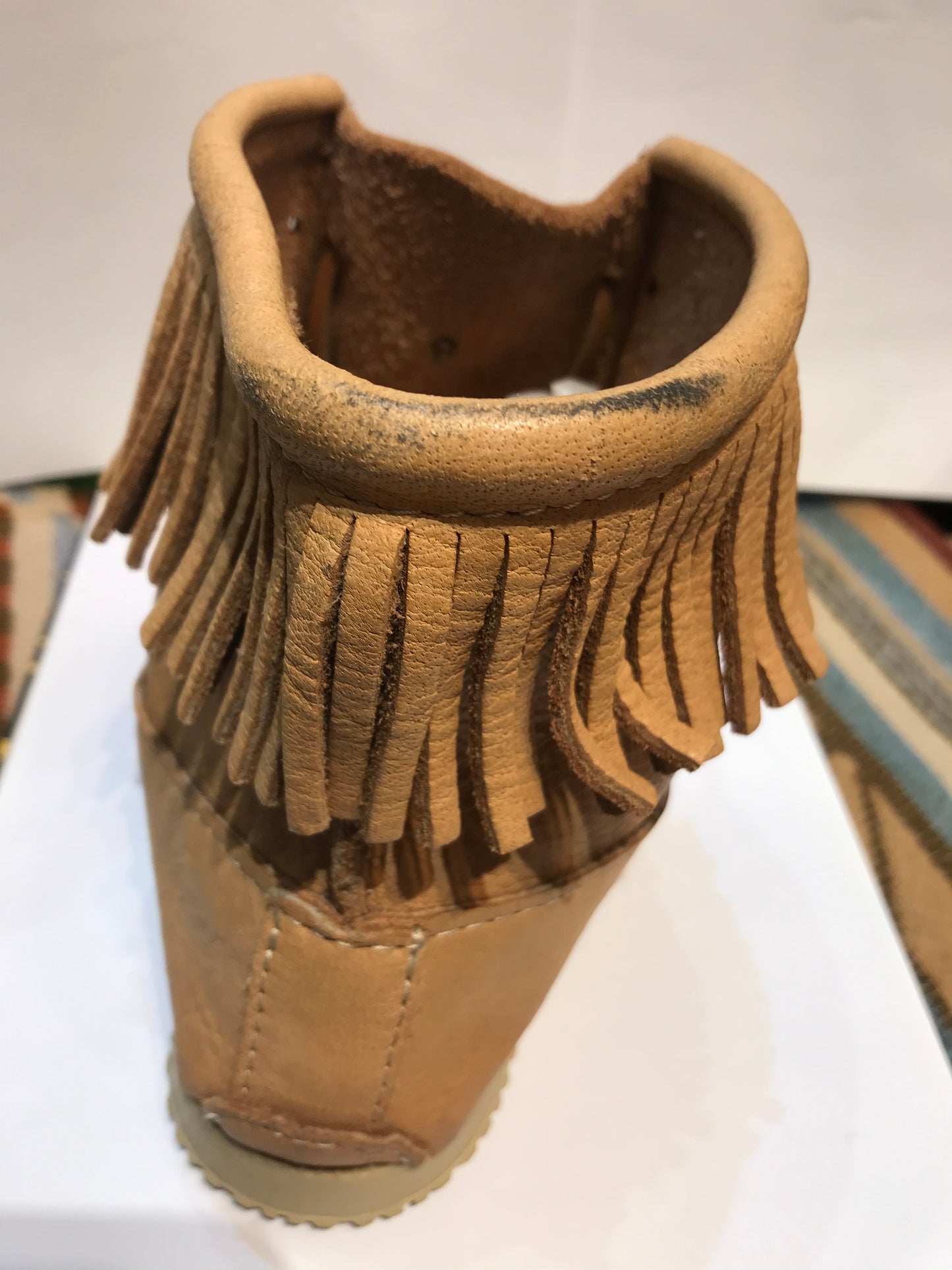 Short Canadian moccasins