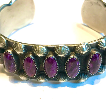 Purple spiny oyster shell bracelet