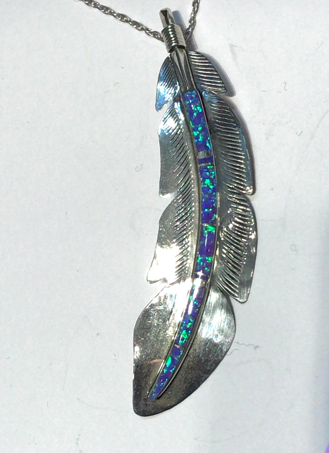 Large feather pendent