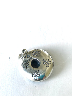 Mexican hat charm