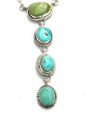 Stunning 3 stone turquoise Navajo necklace