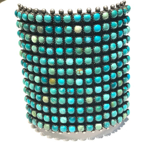 Exceptional cuff Navajo bracelet